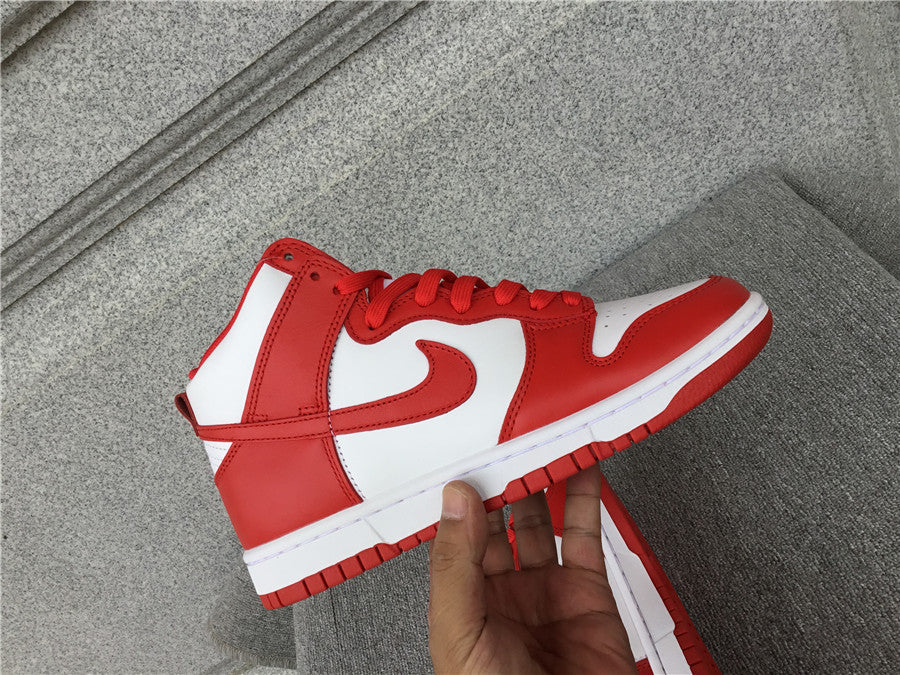 Nike Dunk High "University Red"