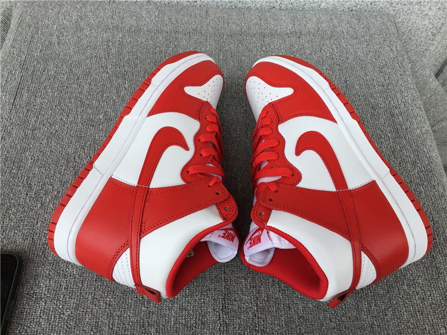 Nike Dunk High "University Red"