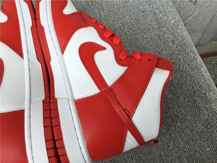 Nike Dunk High "University Red"