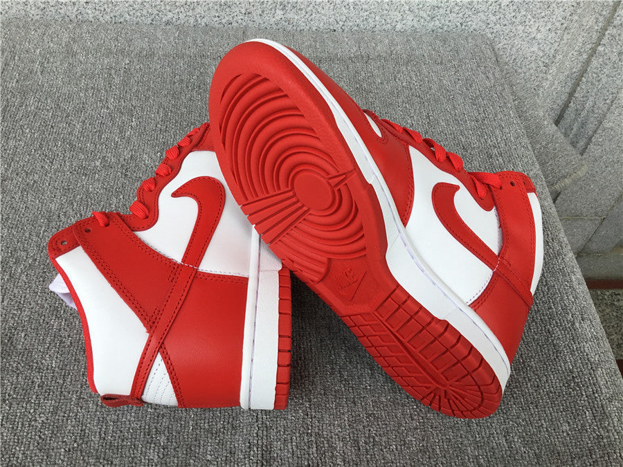 Nike Dunk High "University Red"