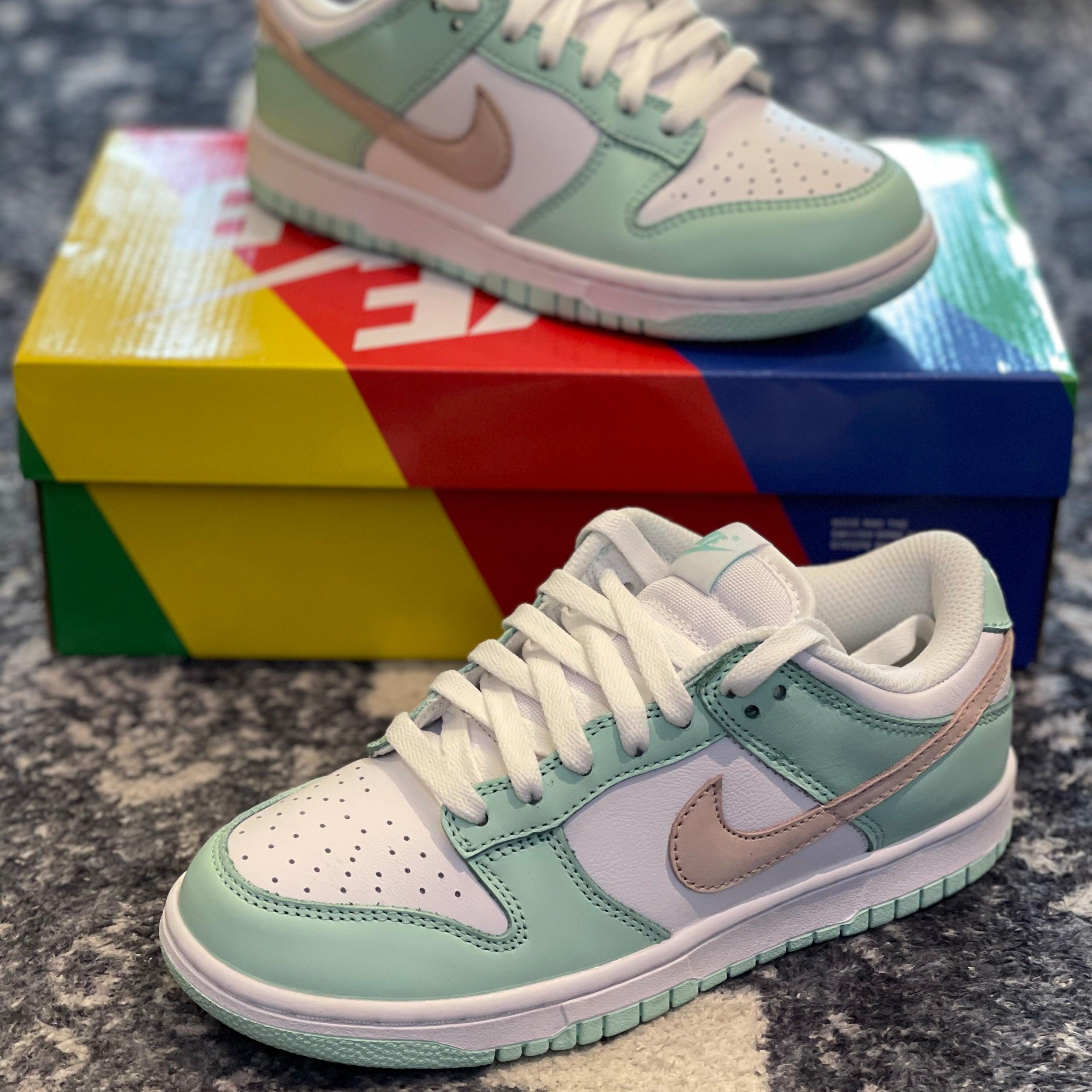 Nike Dunk Low Barely Green - meow