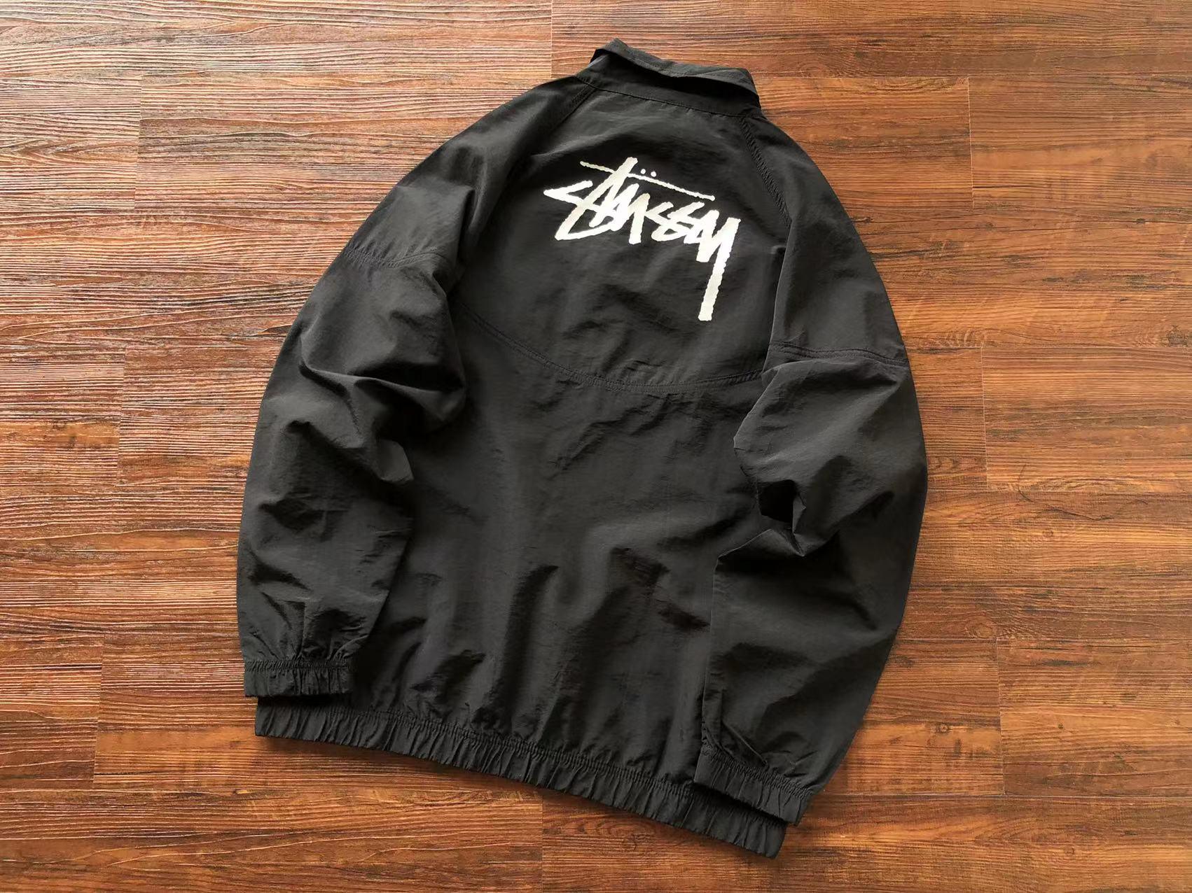 JAQUETA NIKE X STUSSY - meow
