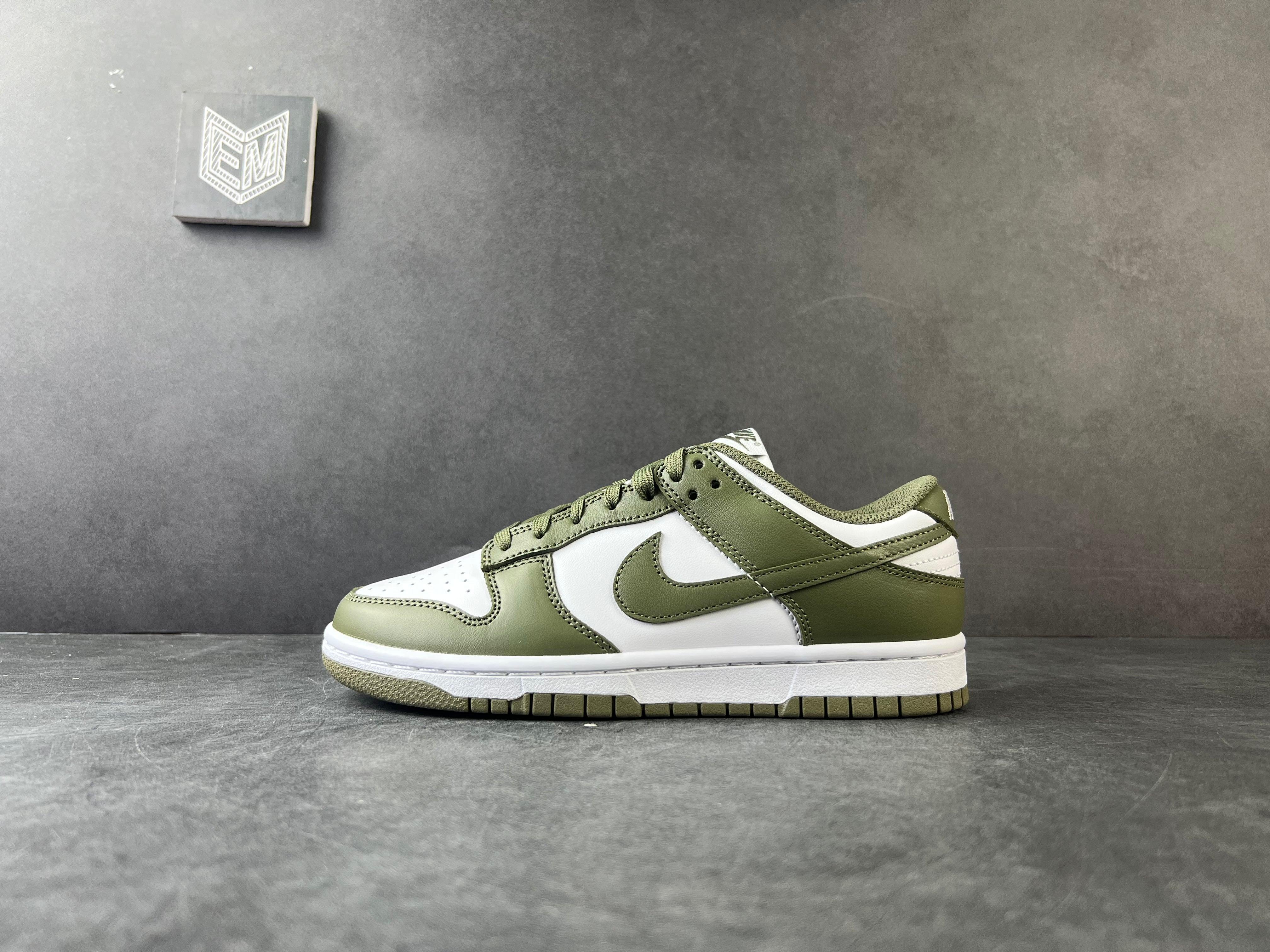 Nike Dunk Low Medium Olive - meow