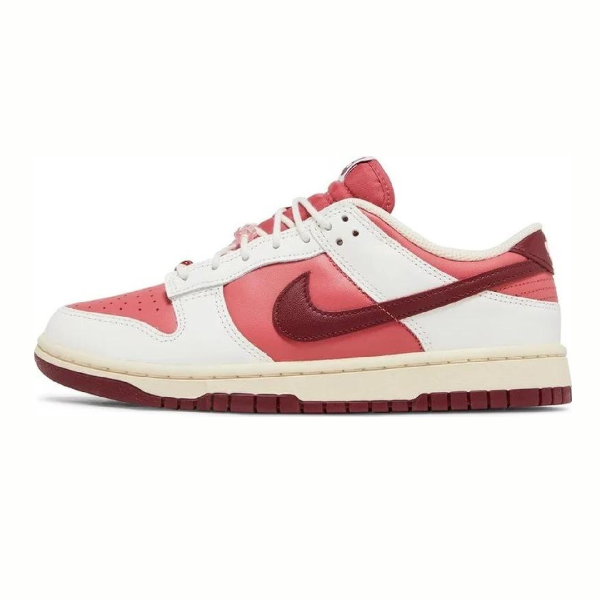 Nike Dunk Low  “Valentine’s Day”